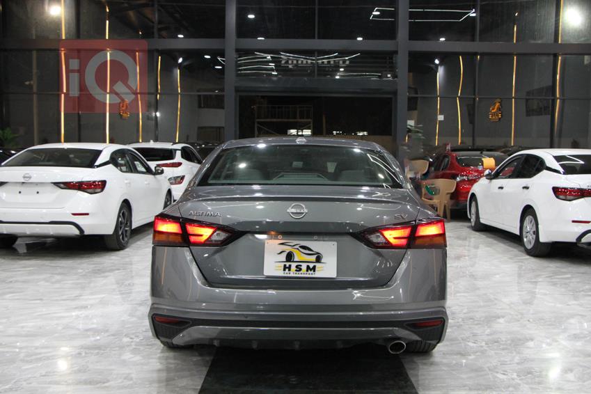 نيسان ألتيما